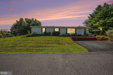 11 ELDER COURT HARLEYSVILLE PA 19438