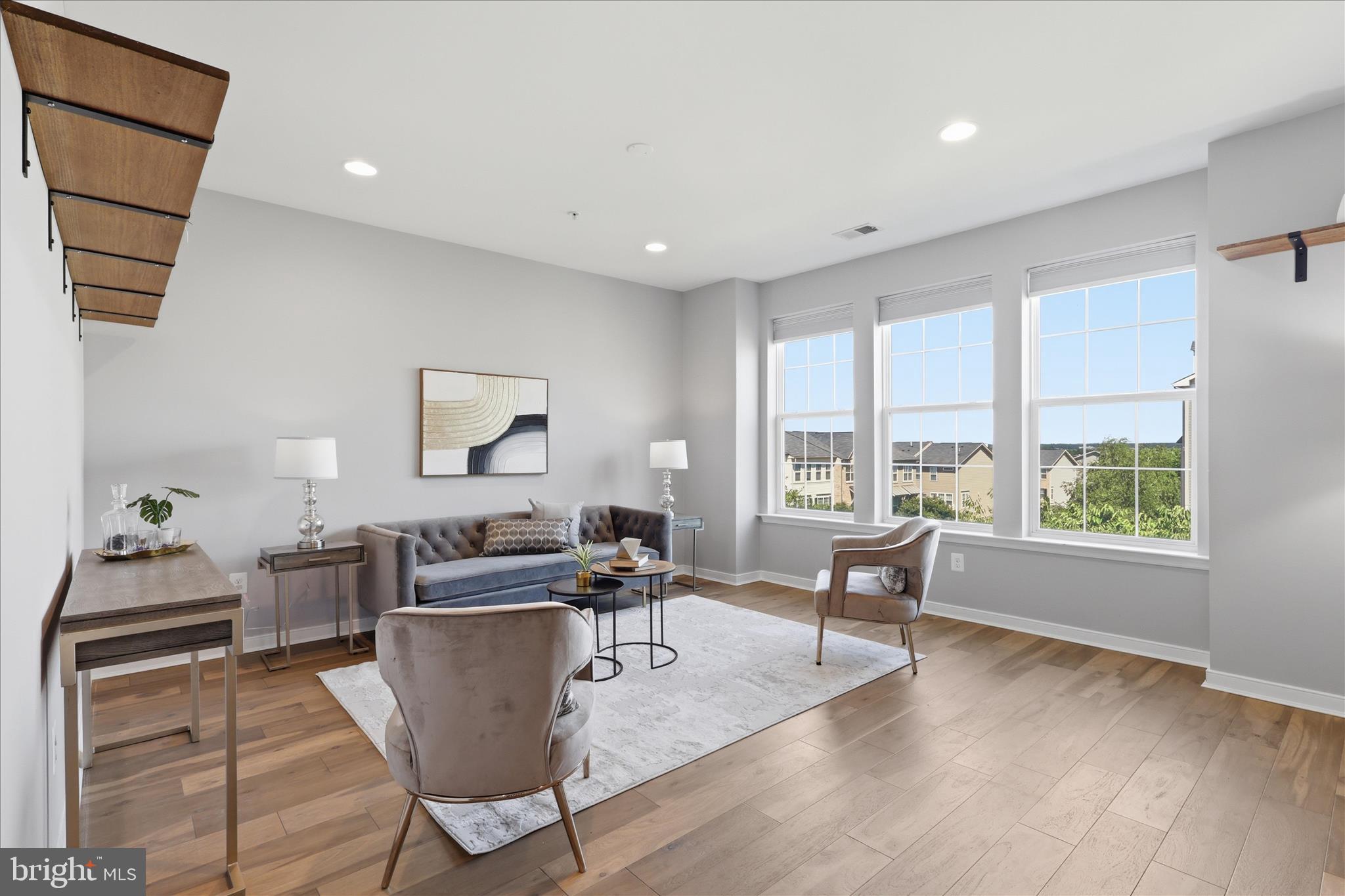 44110 VAIRA TERRACE