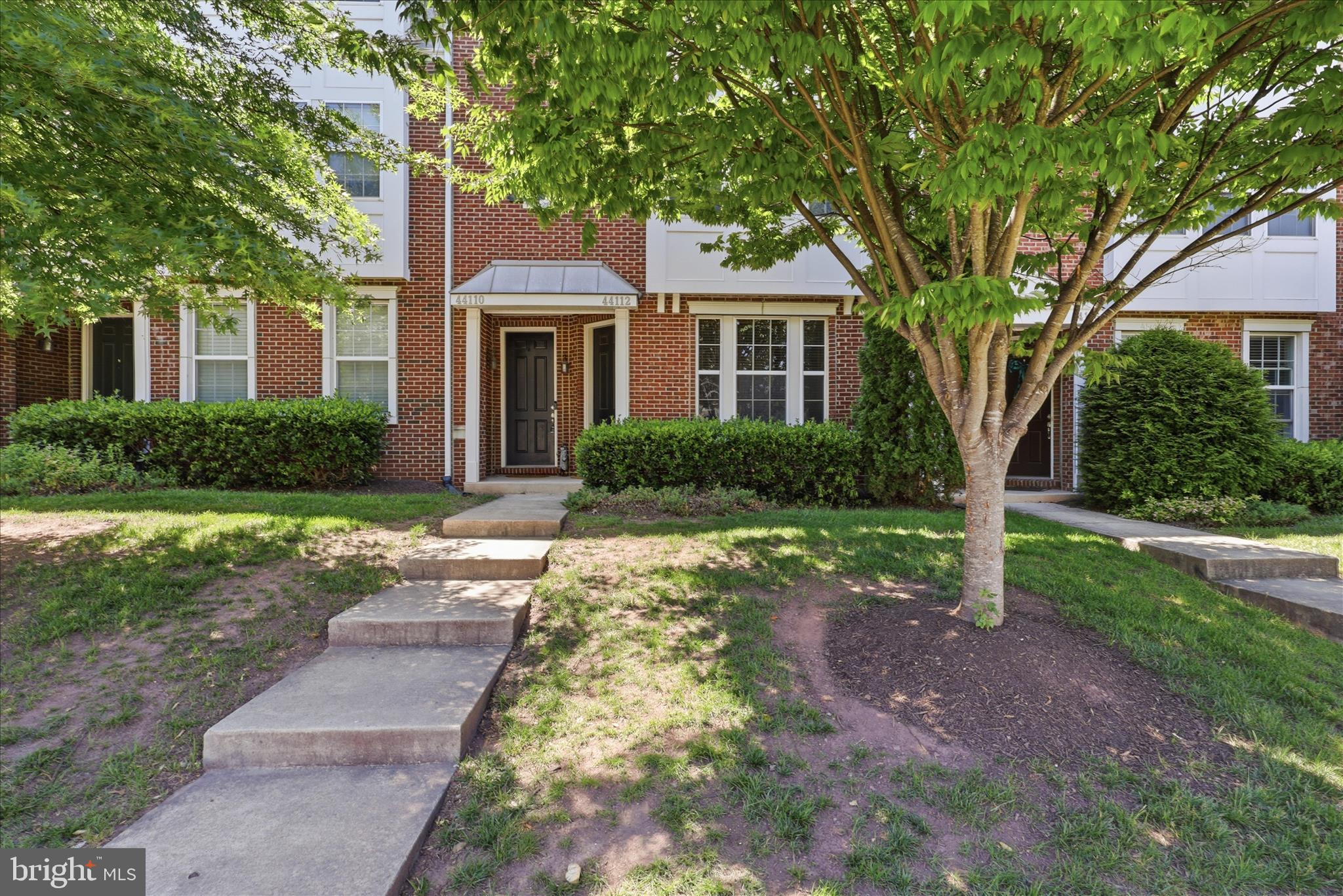 44110 VAIRA TERRACE