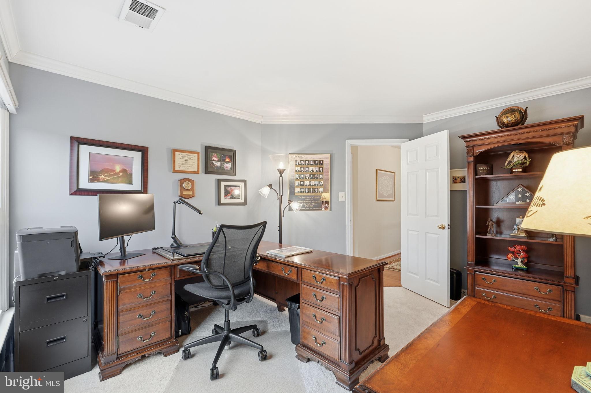 CRESTMONT TOWNHOUSES - Residential