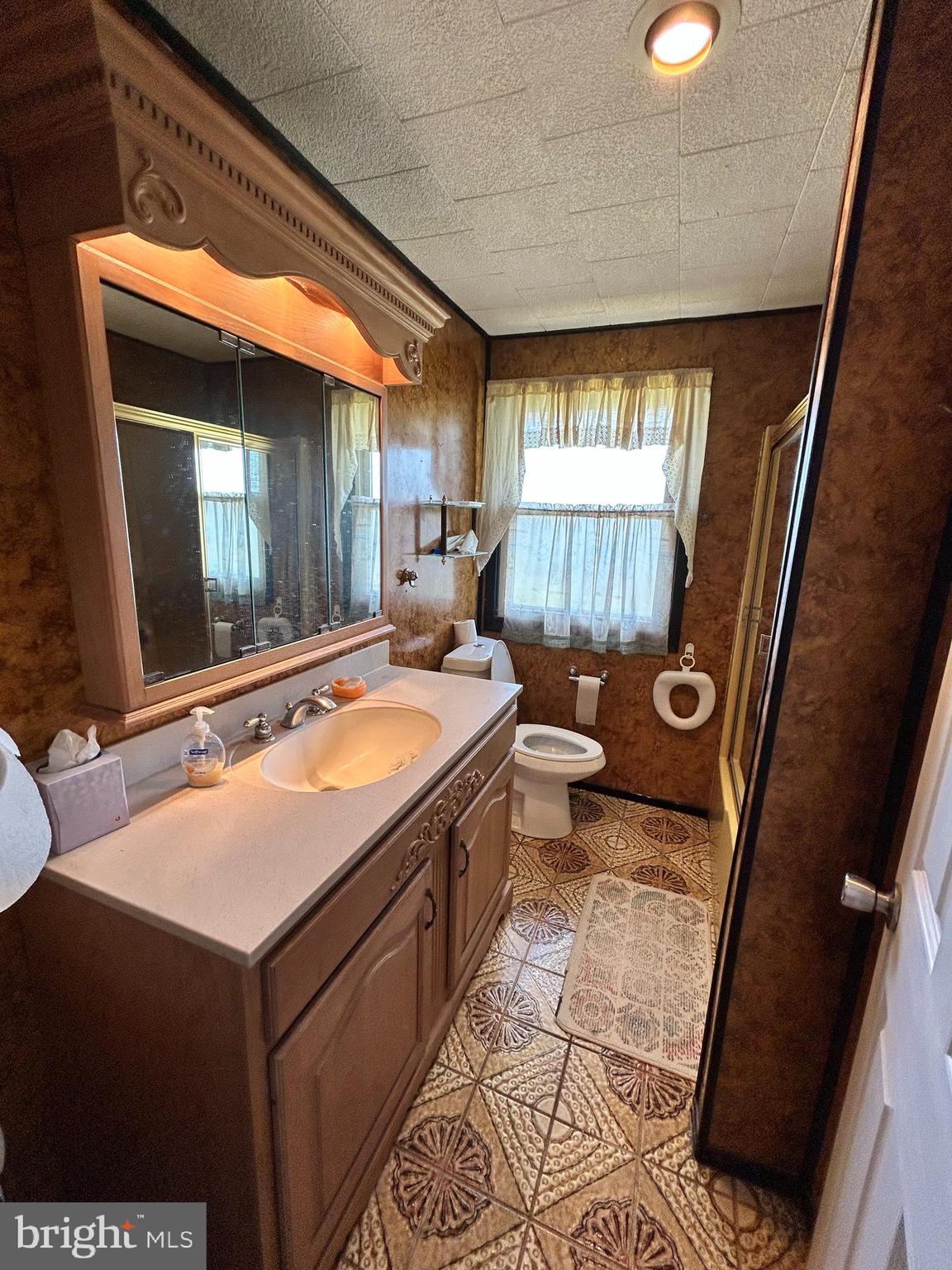 NOTTINGHAM VIL - Residential