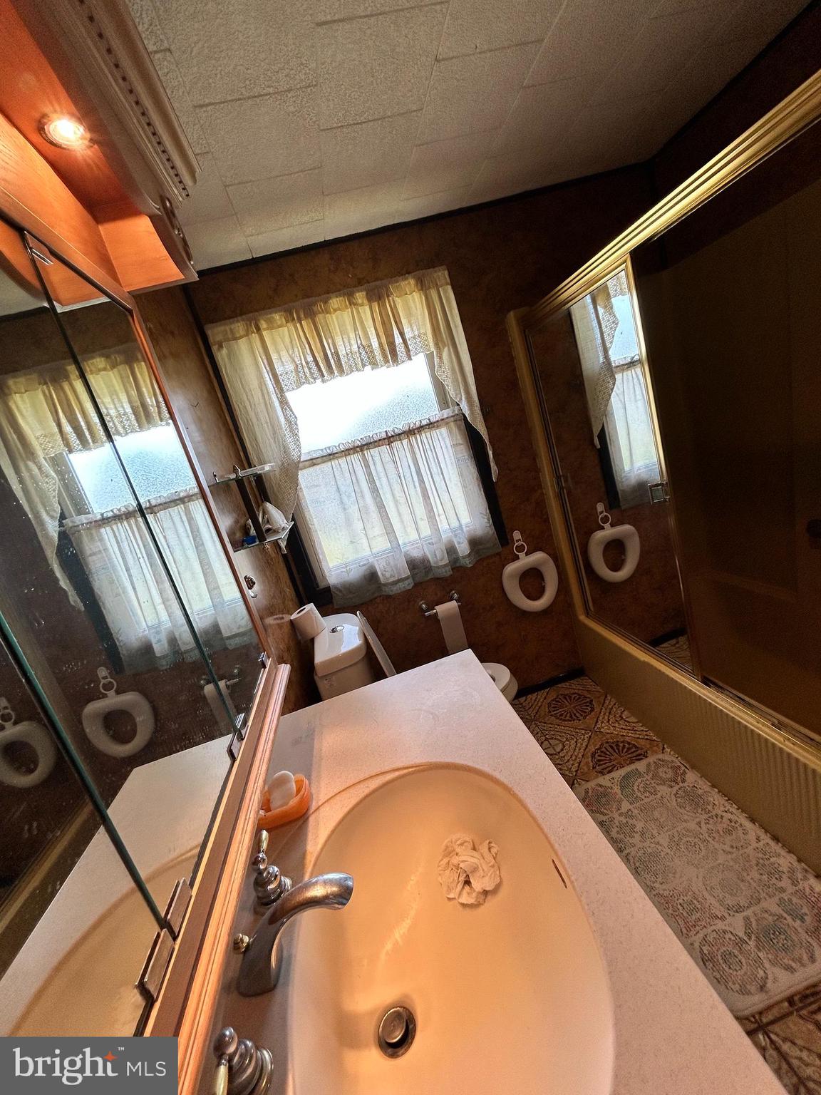 NOTTINGHAM VIL - Residential