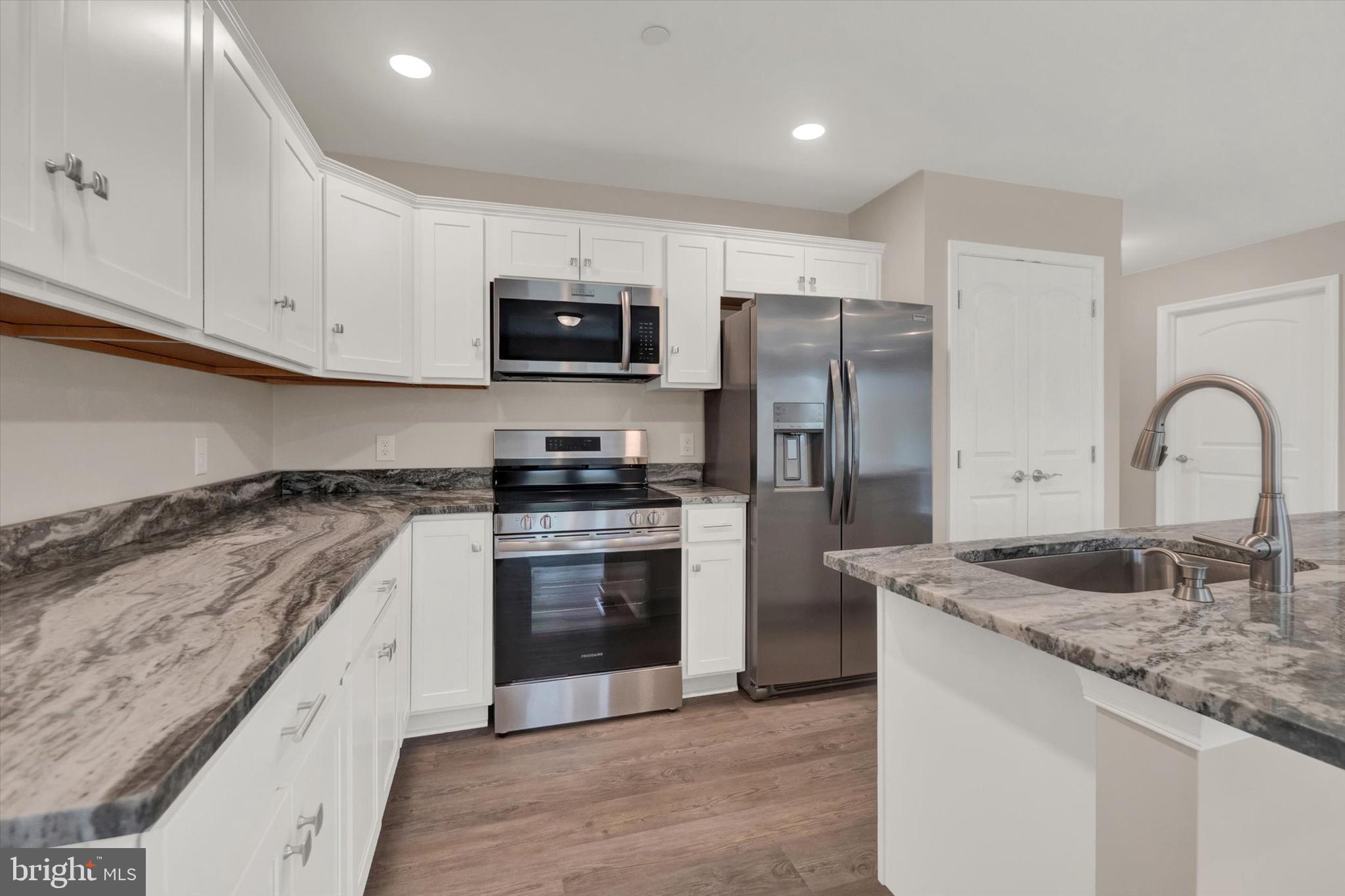 FREEDOM HILLS - Residential