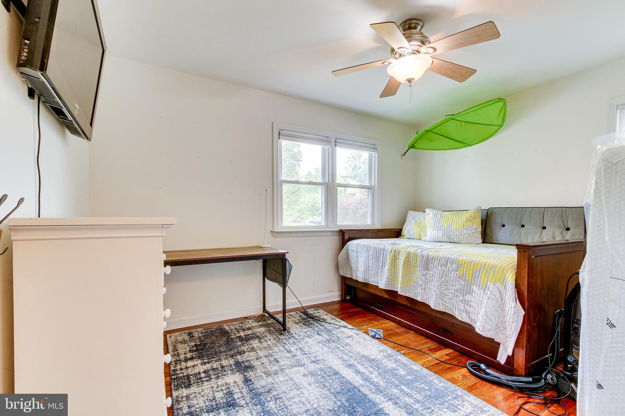 HOLLIN HALL VILLAGE - Residential Lease