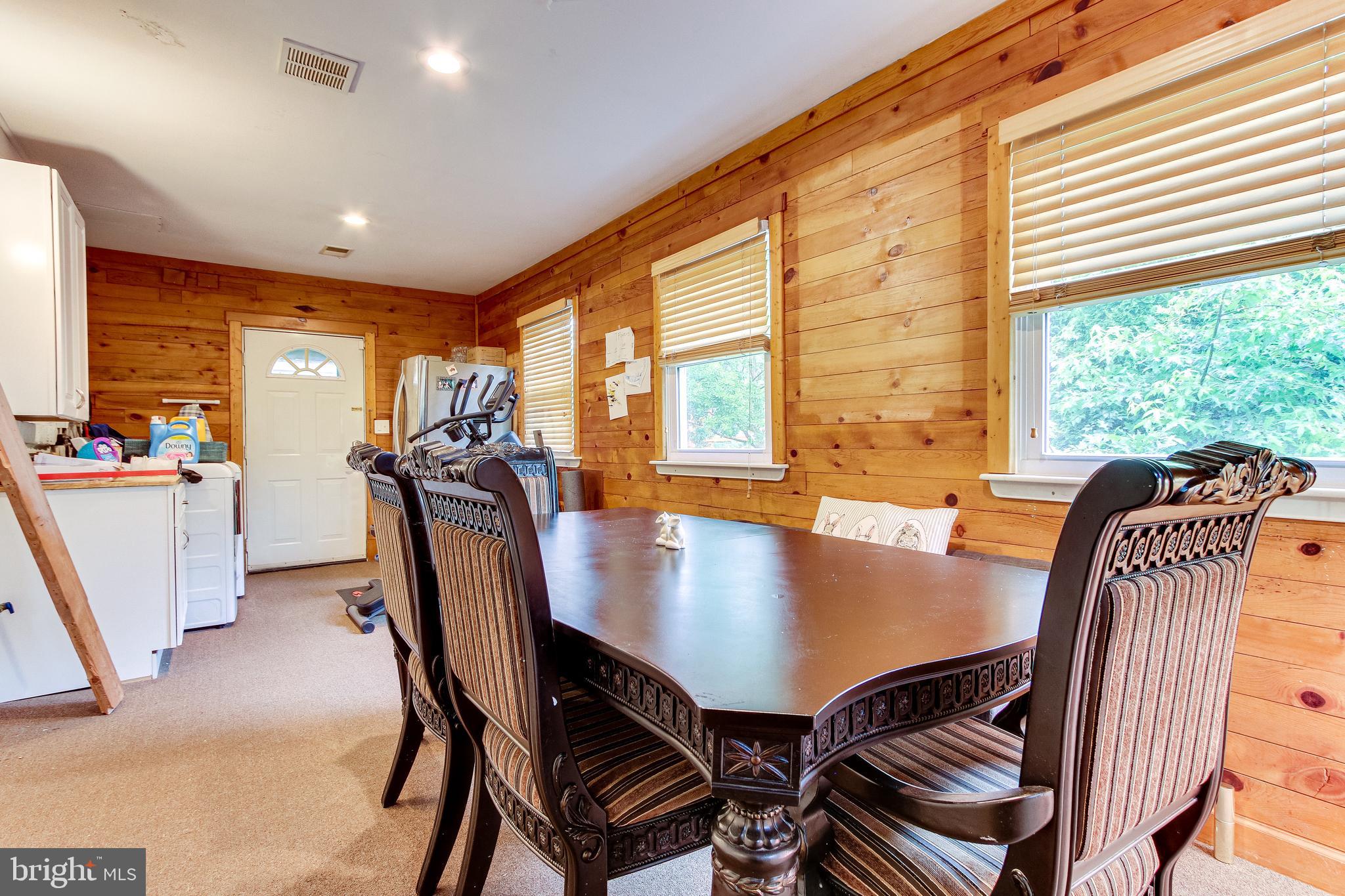 HOLLIN HALL VILLAGE - Residential Lease