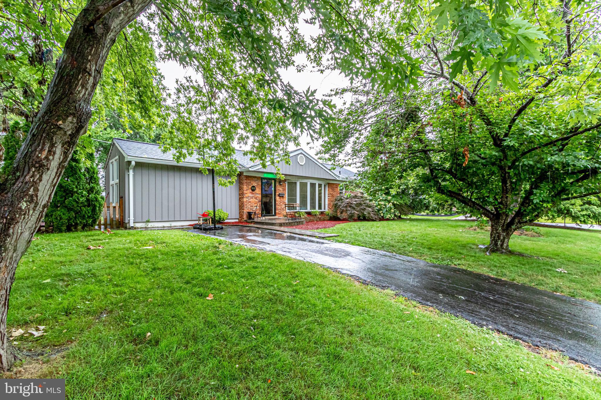 HOLLIN HALL VILLAGE - Residential Lease