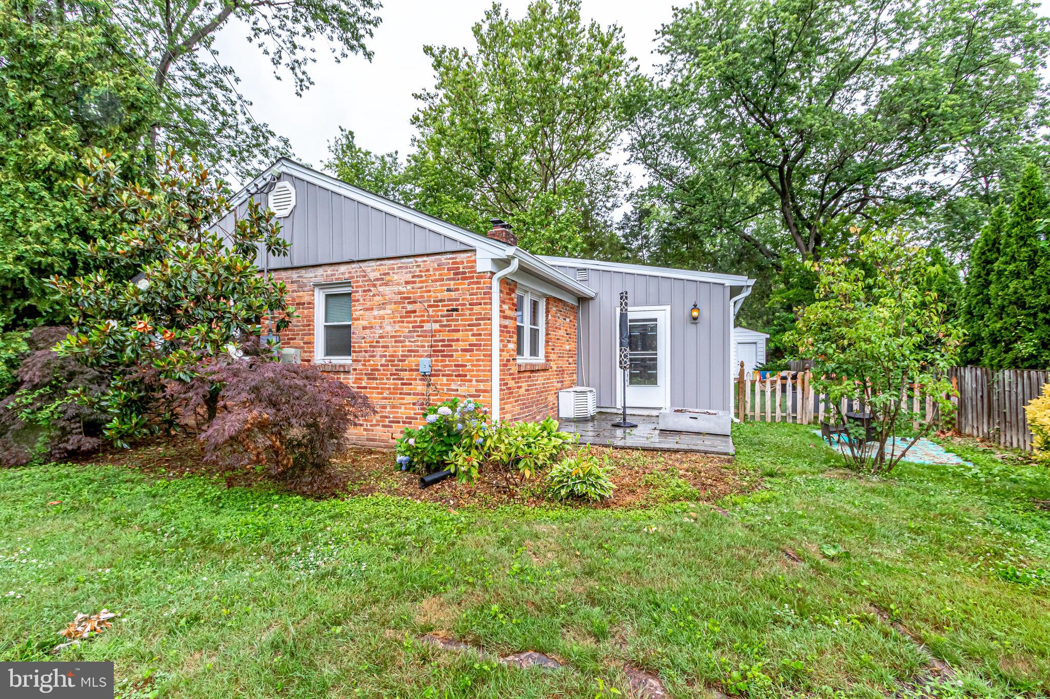 HOLLIN HALL VILLAGE - Residential Lease