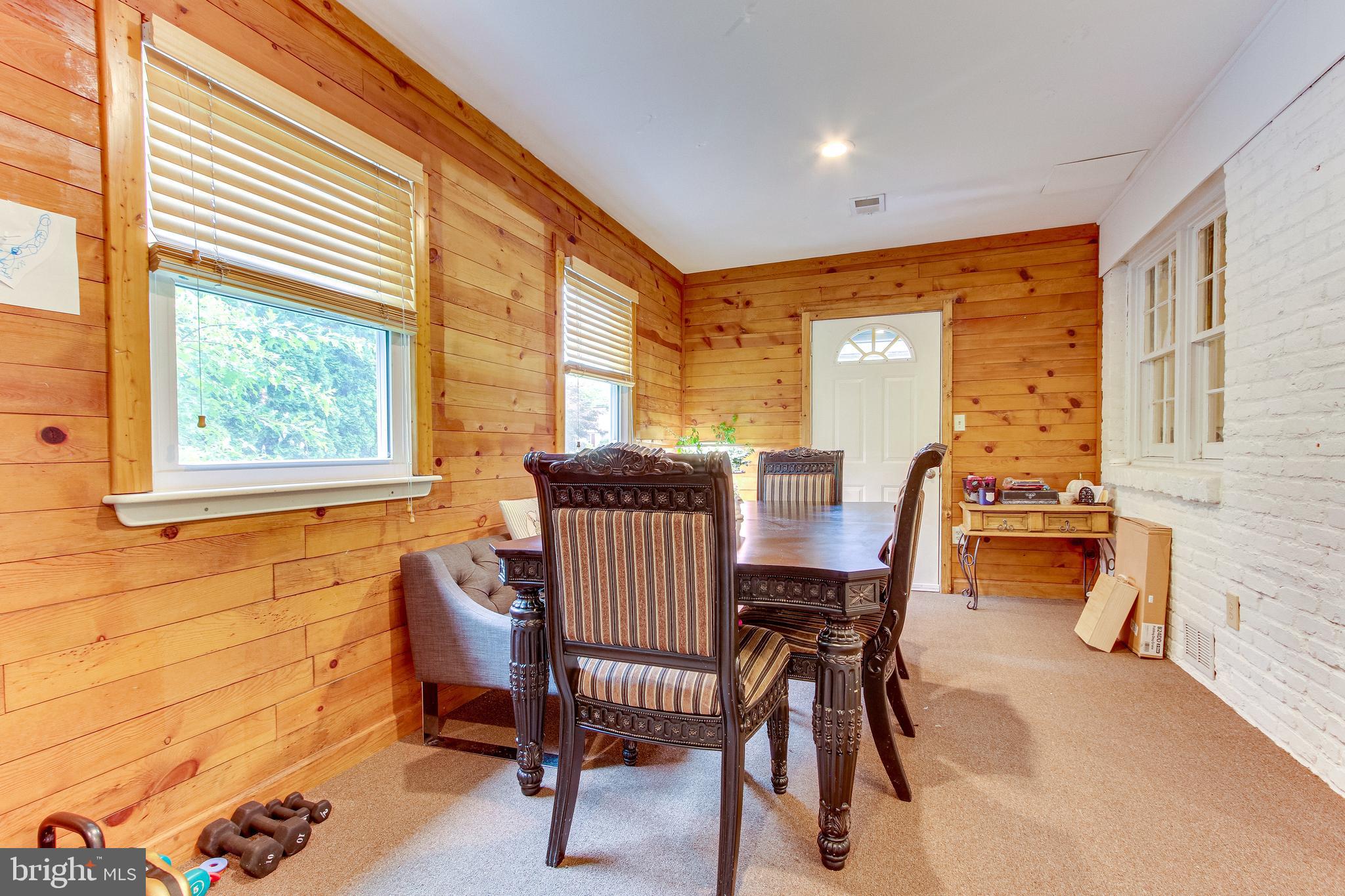 HOLLIN HALL VILLAGE - Residential Lease