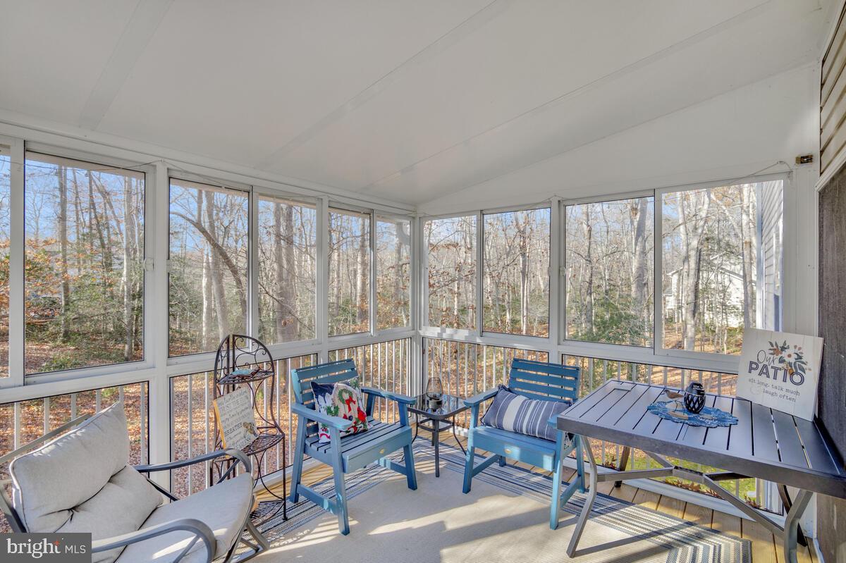 ISLAND CREEK WOODS - Residential