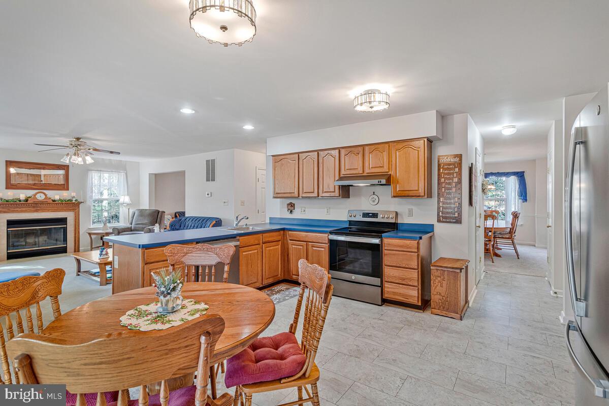 ISLAND CREEK WOODS - Residential