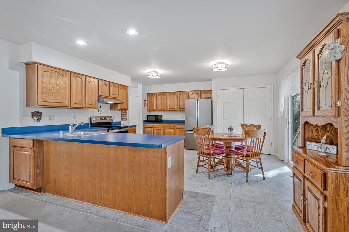 ISLAND CREEK WOODS - Residential