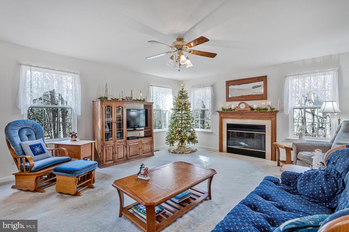 ISLAND CREEK WOODS - Residential