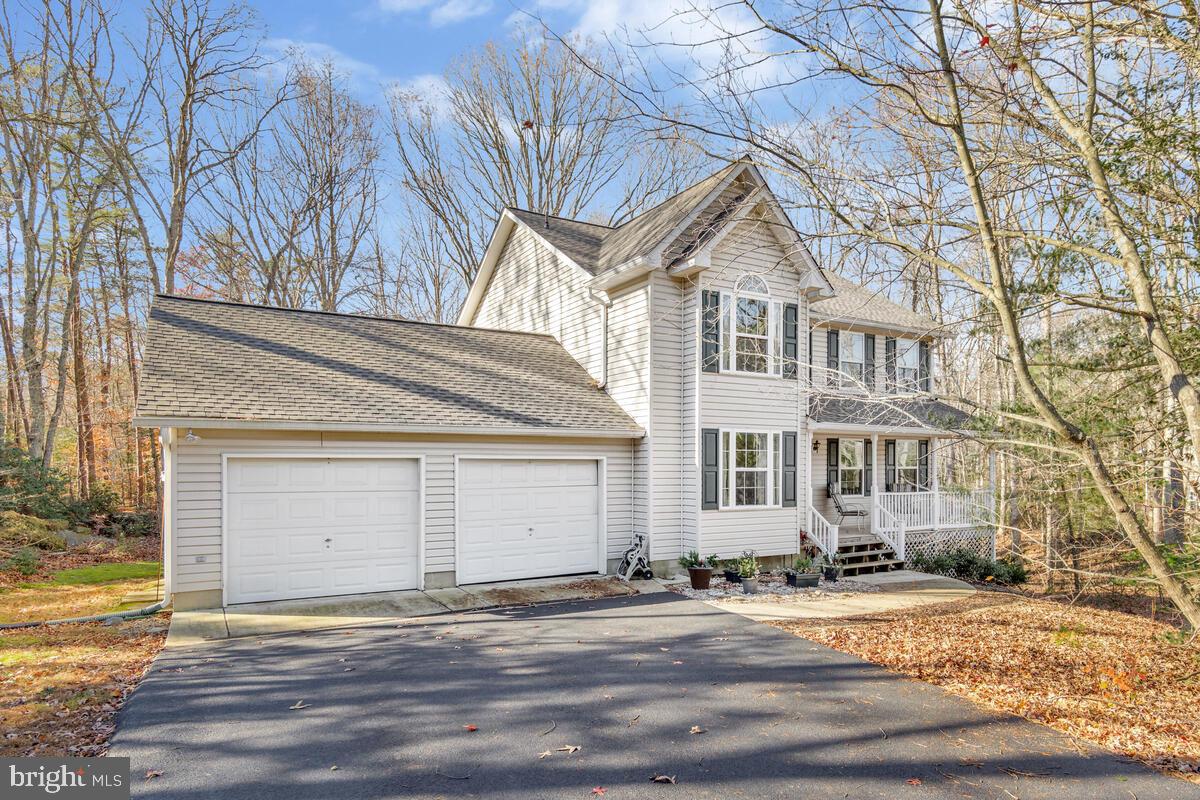 ISLAND CREEK WOODS - Residential