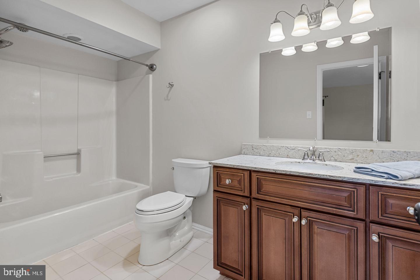 EAGLE RIDGE - Residential Lease