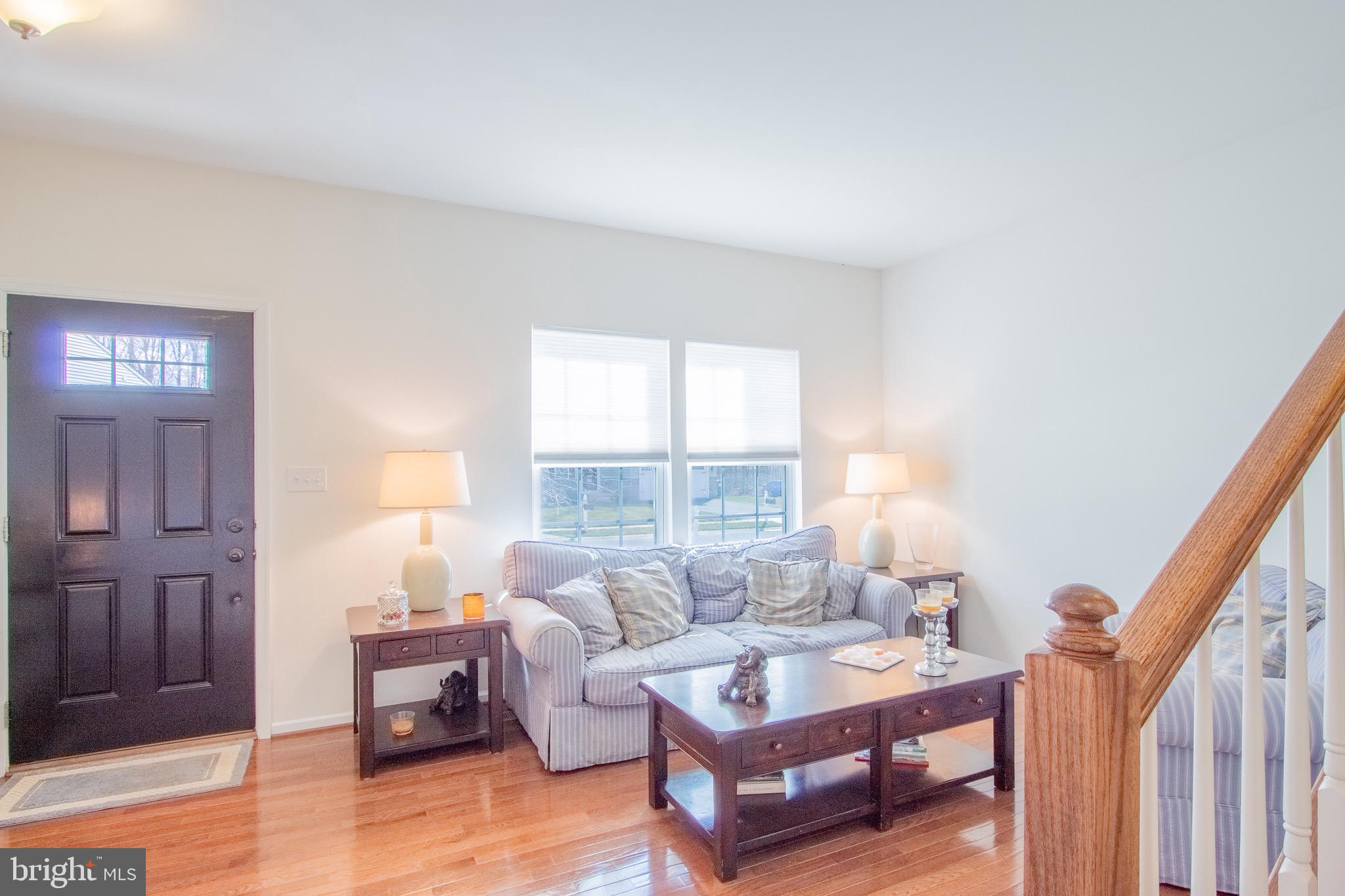 614 N GENERAL KNYPHAUSEN COURT