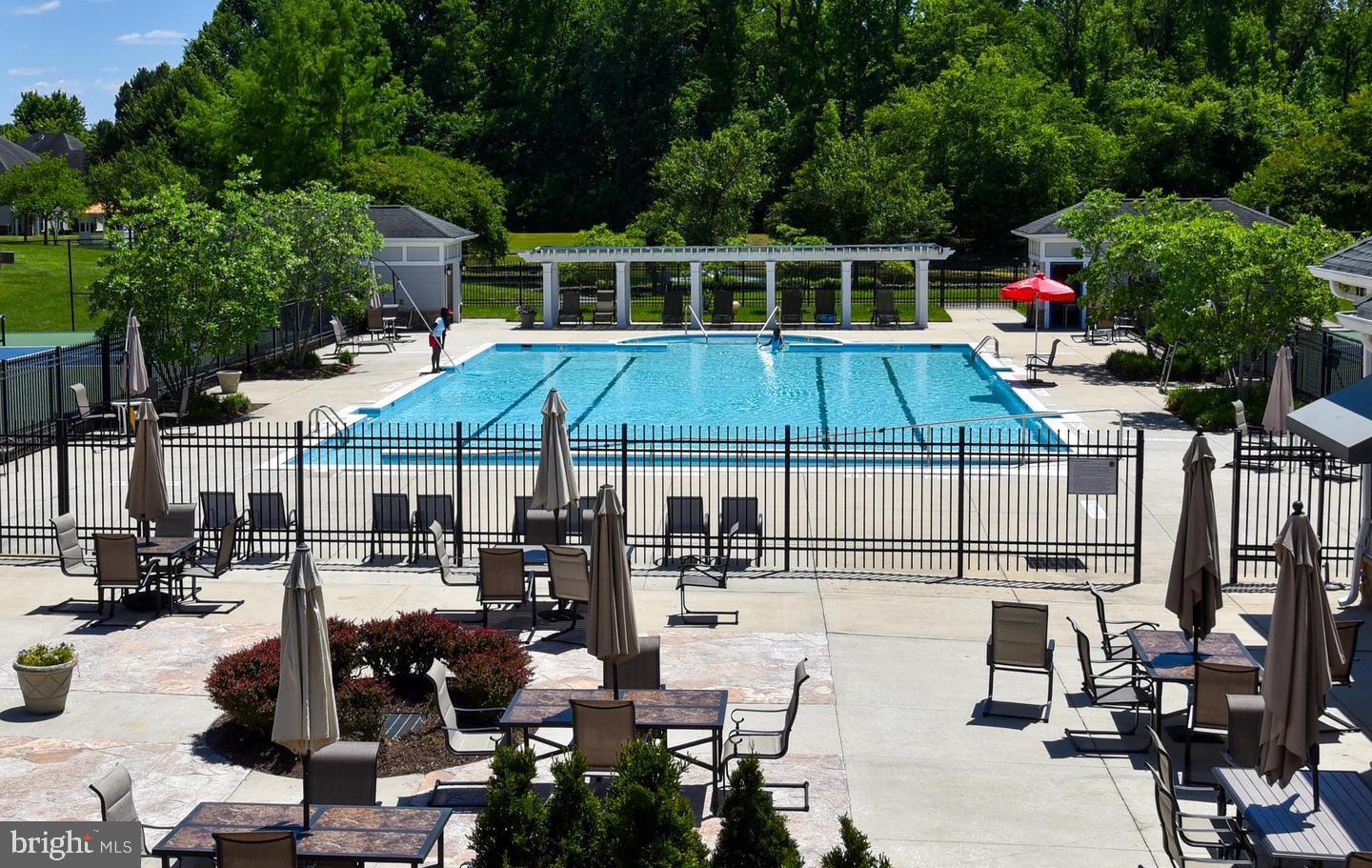 CAMERON GROVE - Residential