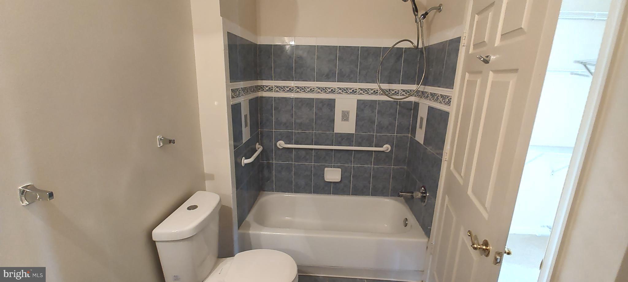 CAMERON GROVE - Residential