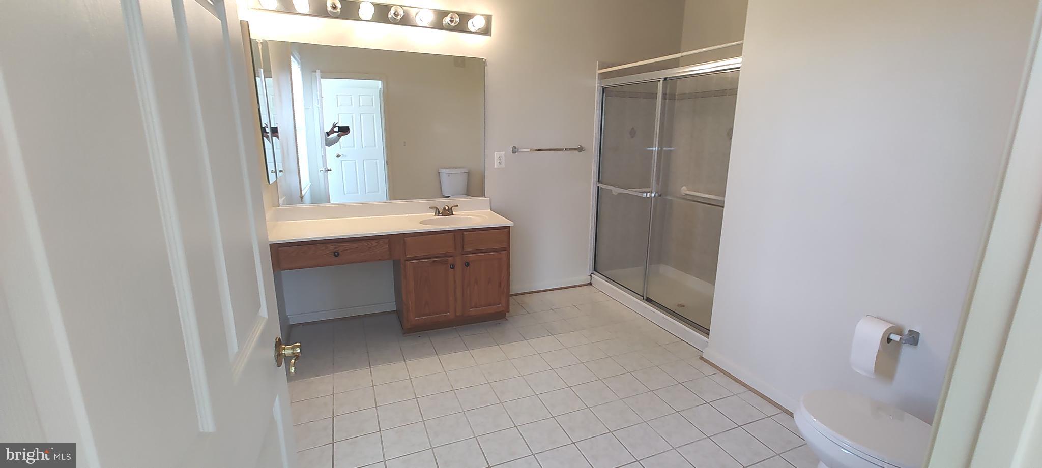 CAMERON GROVE - Residential