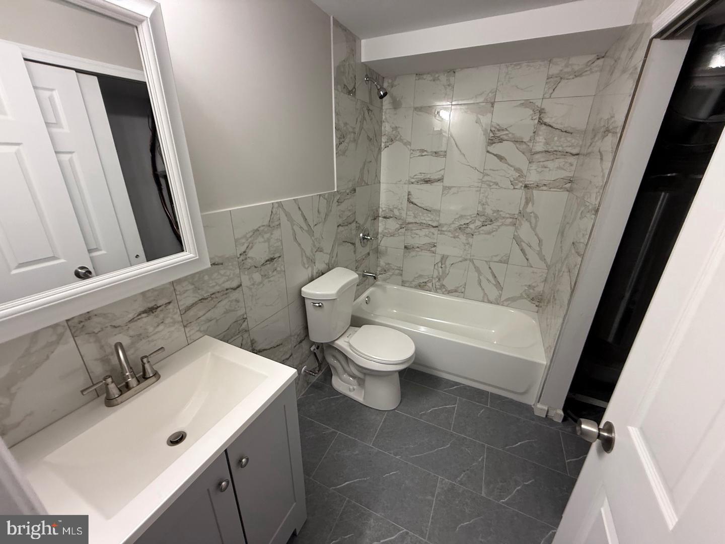 1727 DALLAS ST APT 1