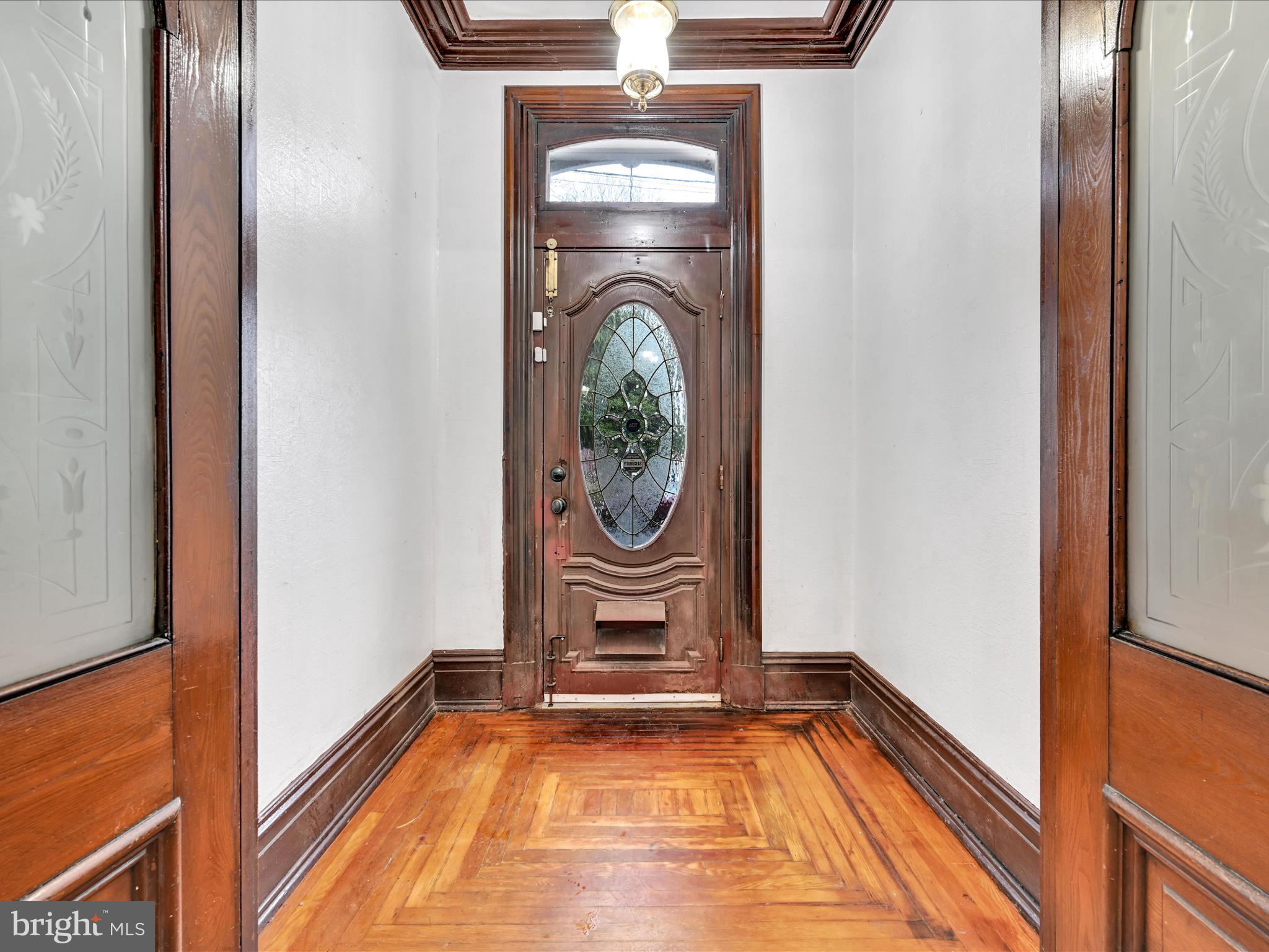 515 LOCUST STREET