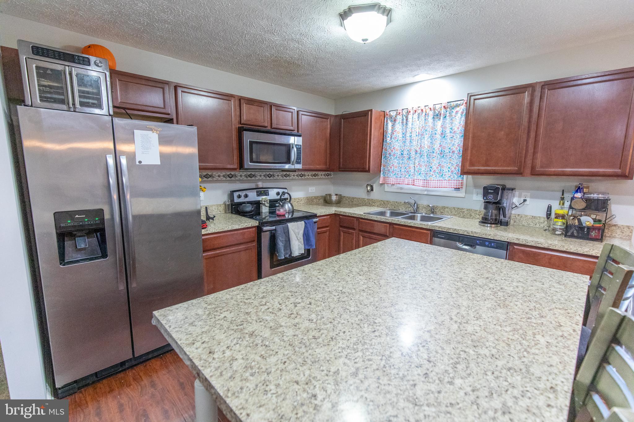 PEBBLE RIDGE - Residential