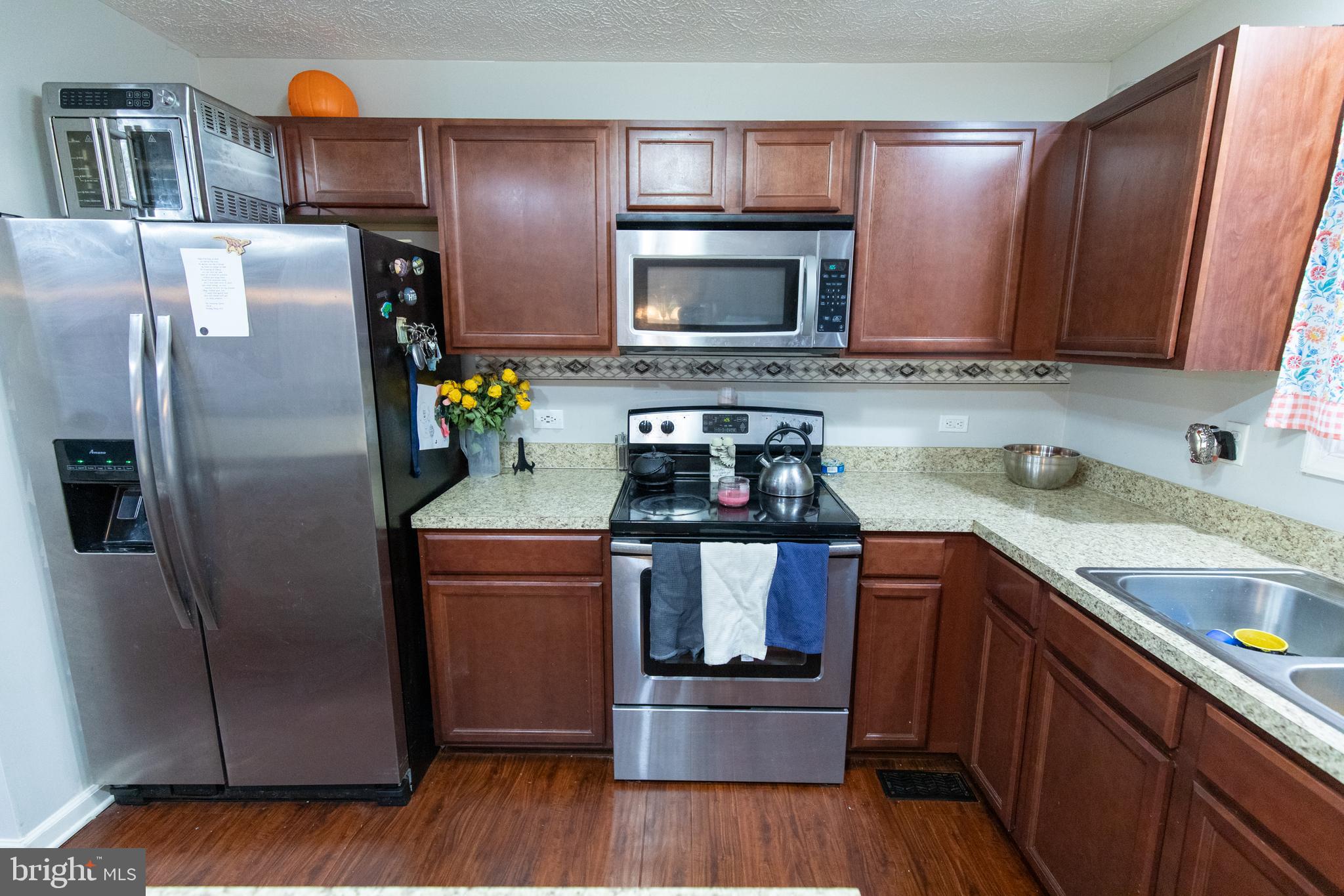 PEBBLE RIDGE - Residential