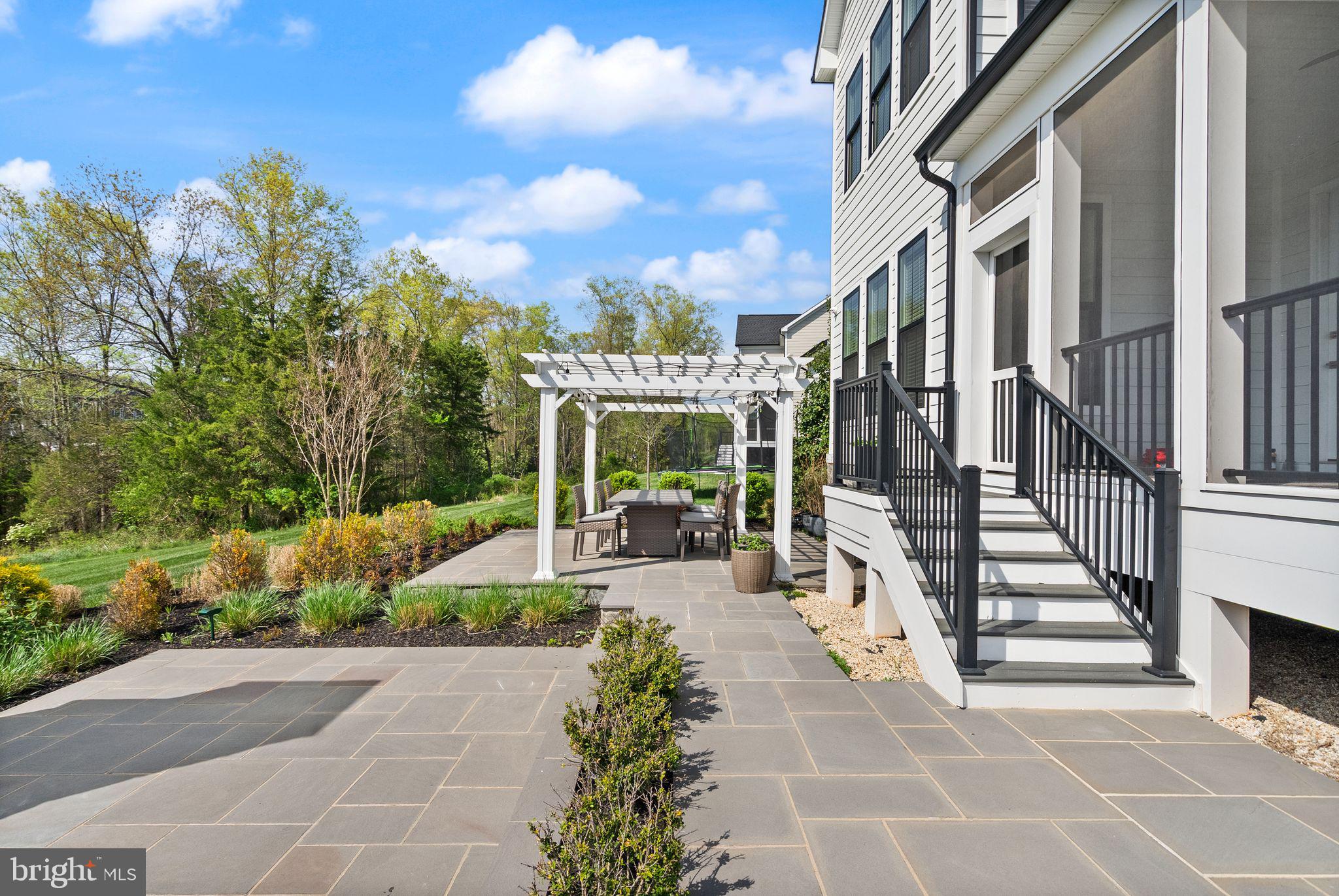 23385 WALKING WOODS LANE