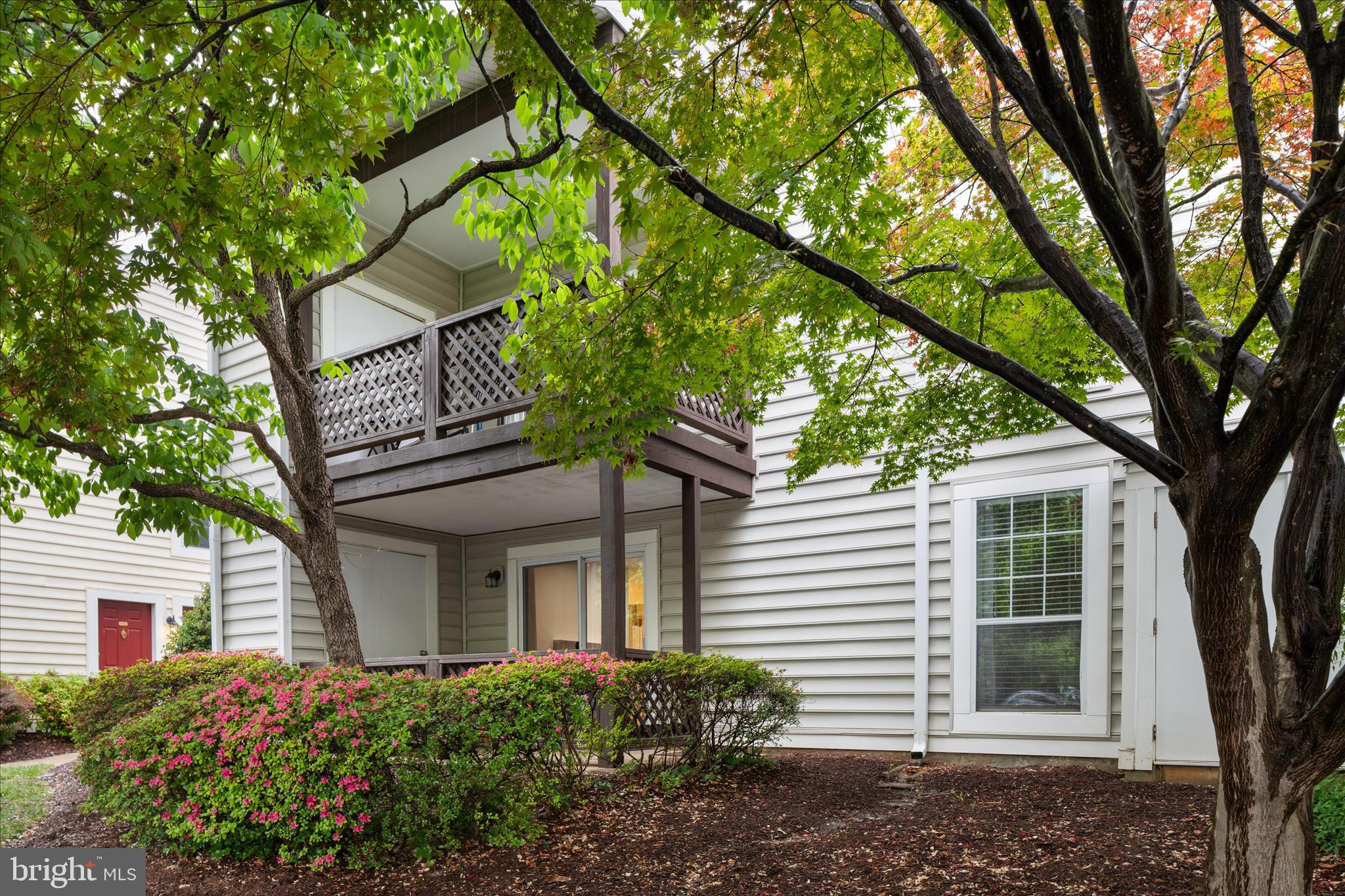 THE OAKTON - Residential