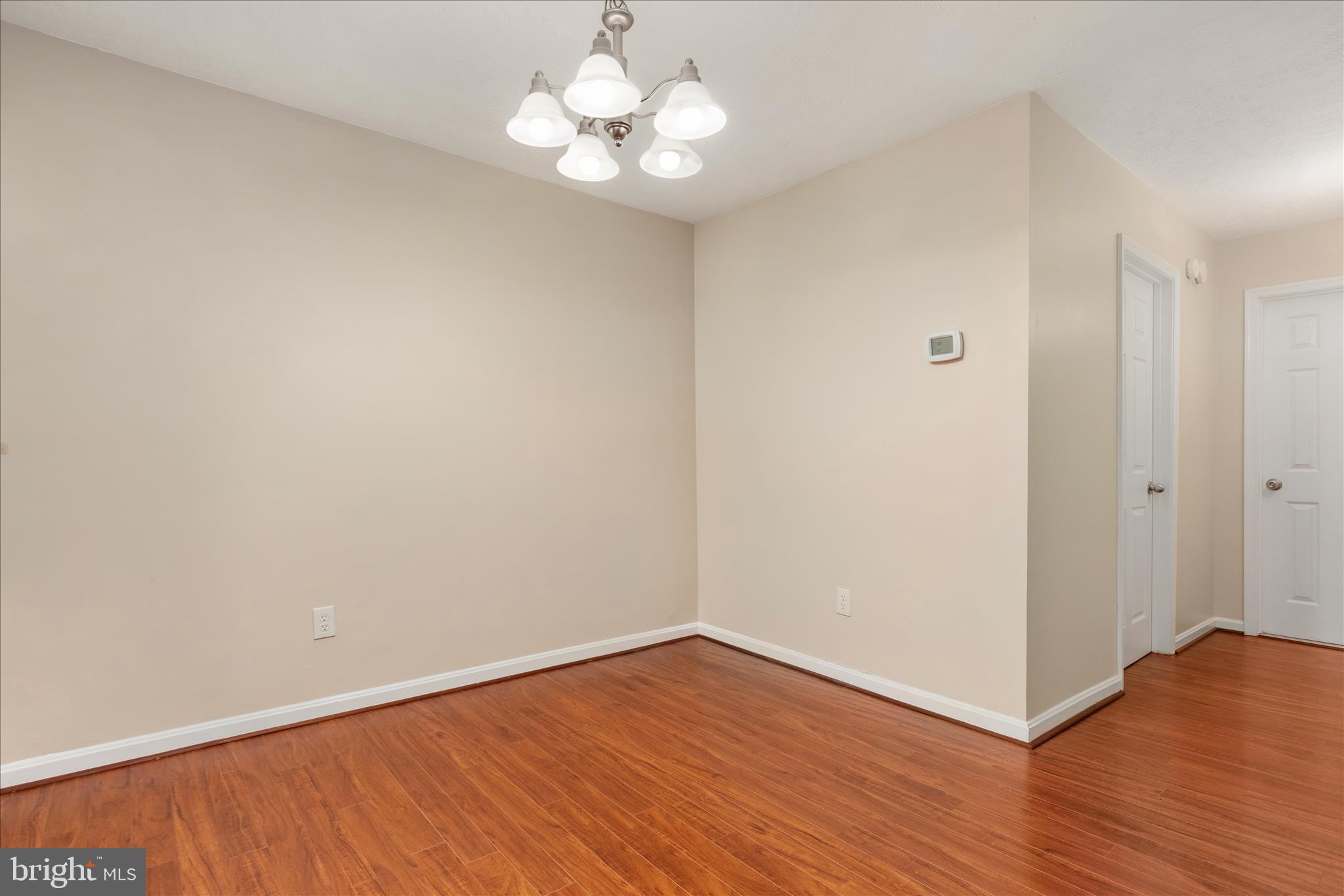 THE OAKTON - Residential