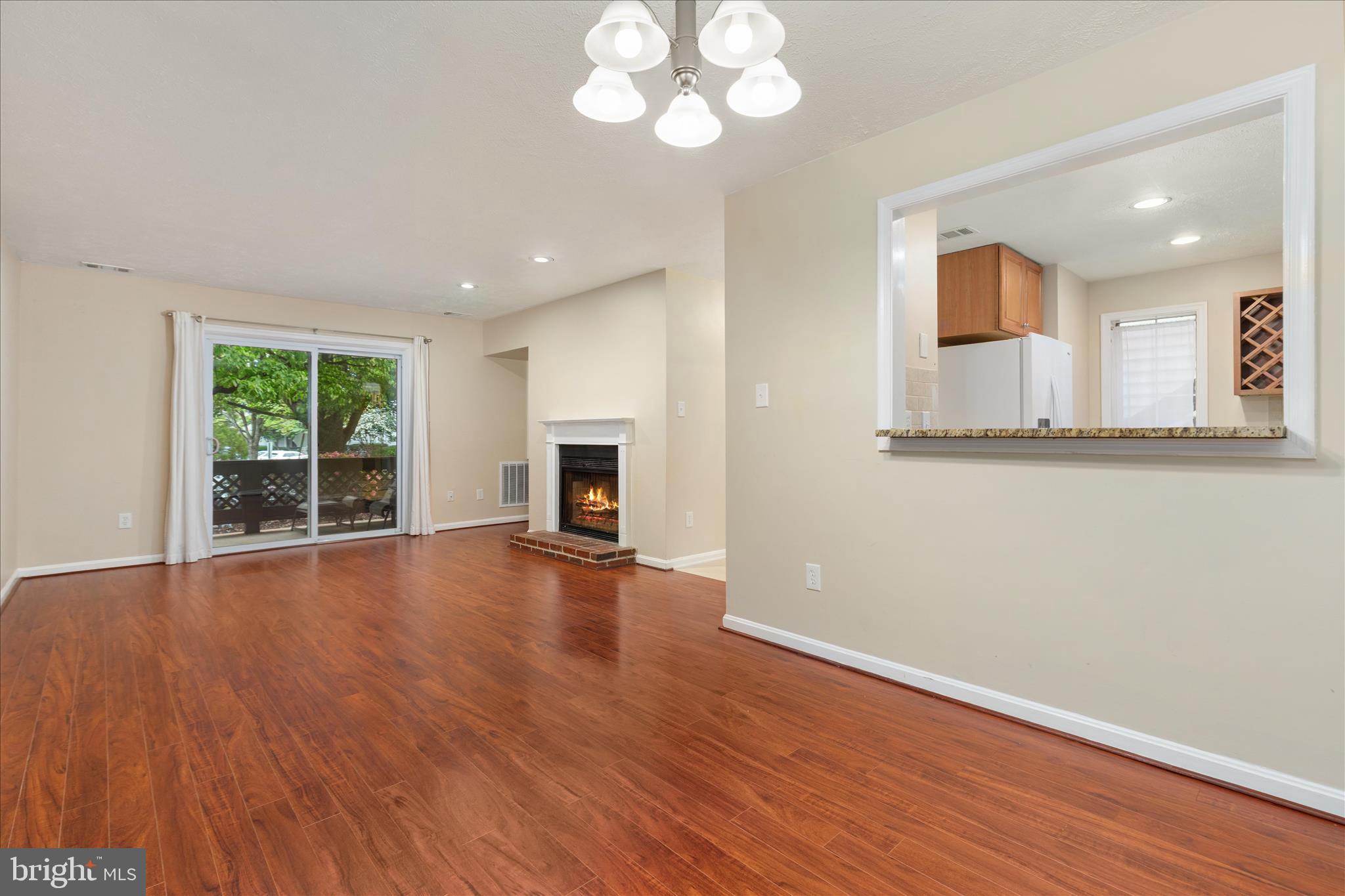 THE OAKTON - Residential