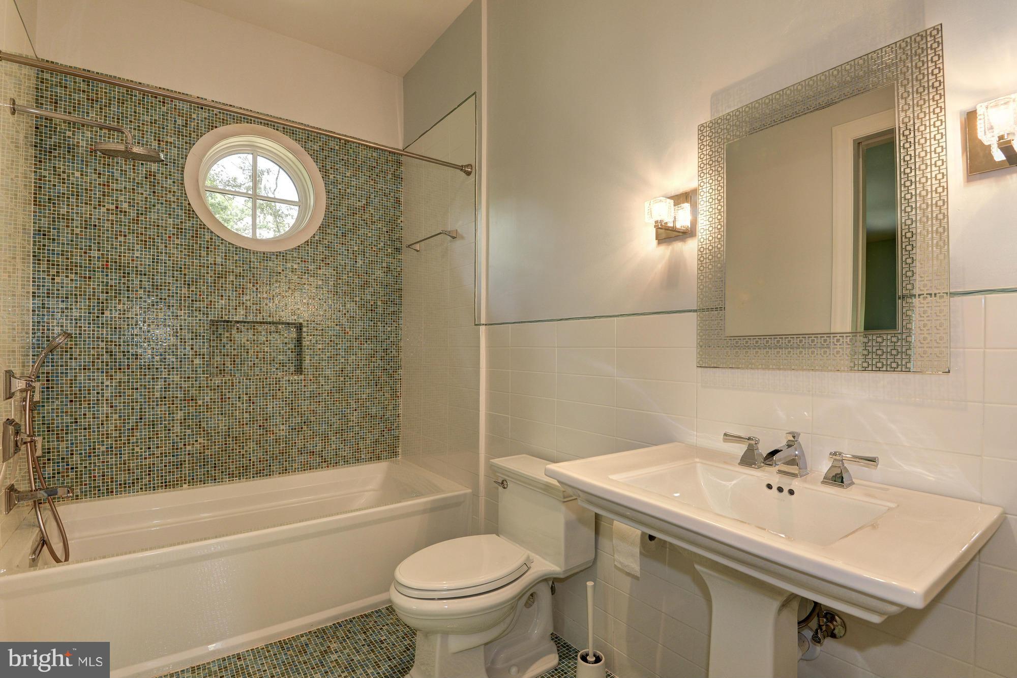 MANOR PARK - Residential