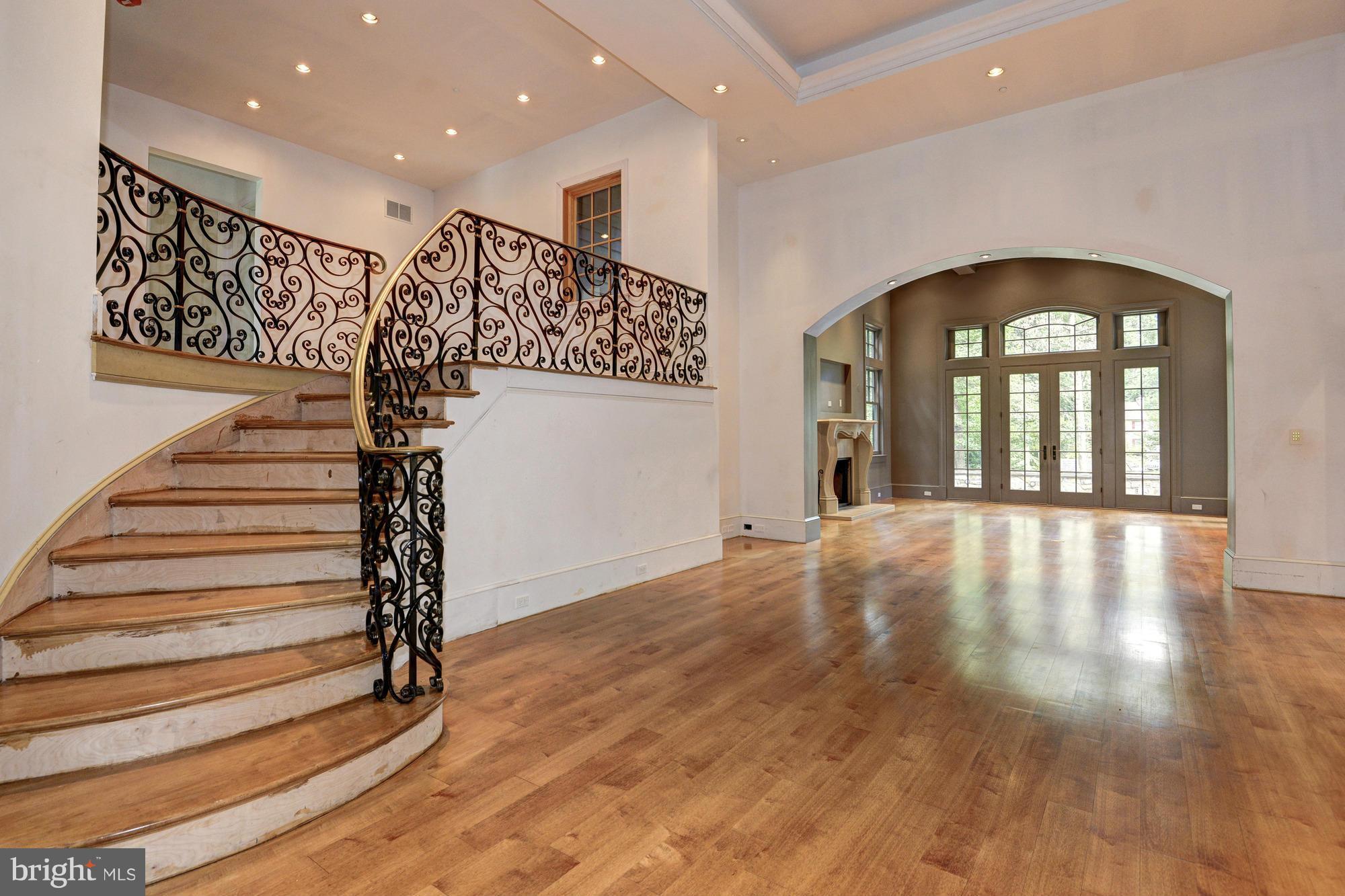 MANOR PARK - Residential