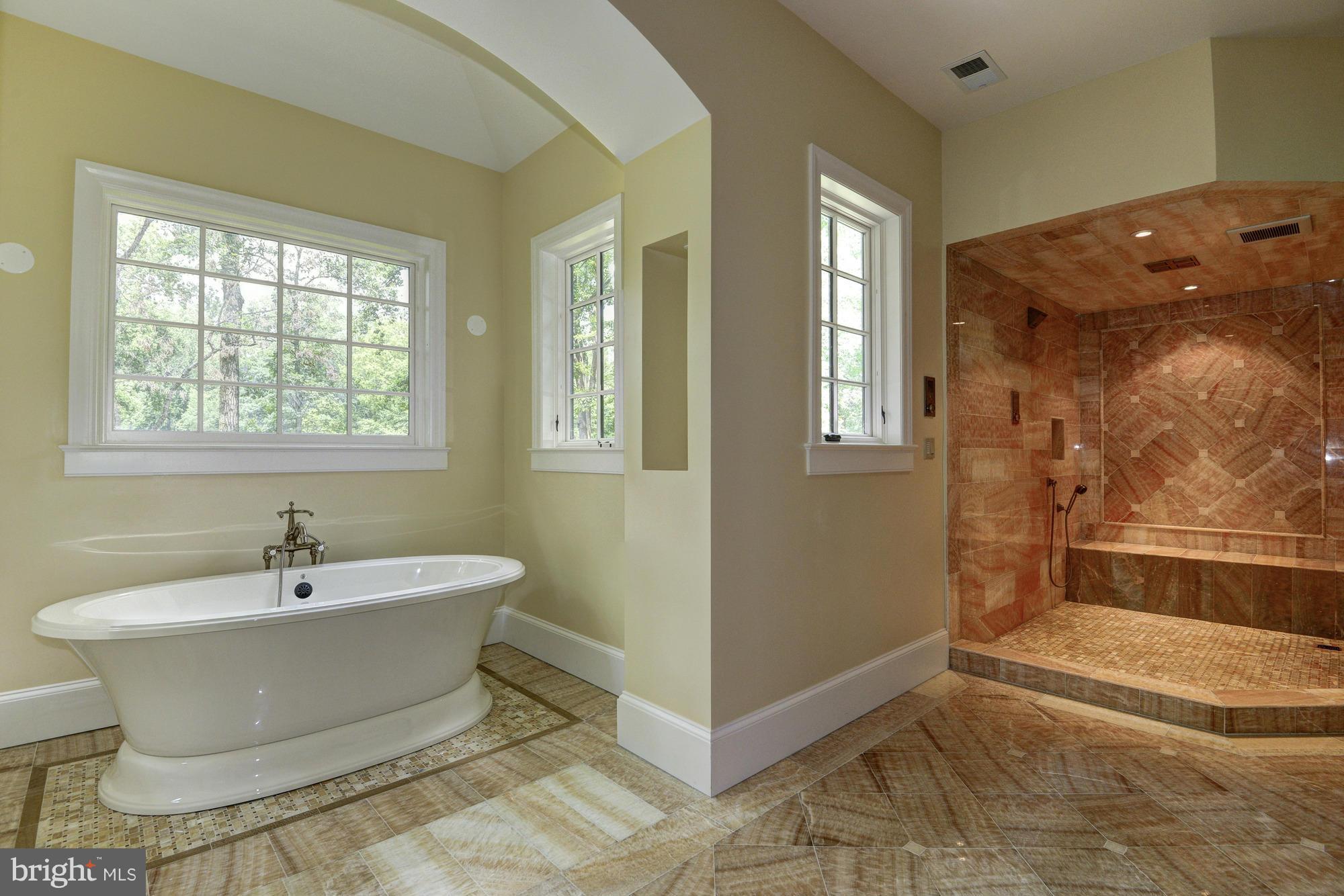 MANOR PARK - Residential