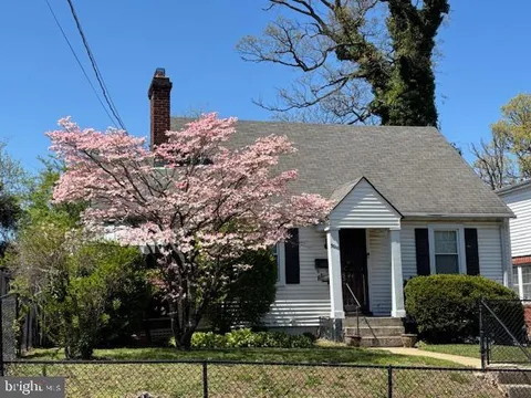5010 54th Place, Hyattsville, MD MLS: MDPG2148620