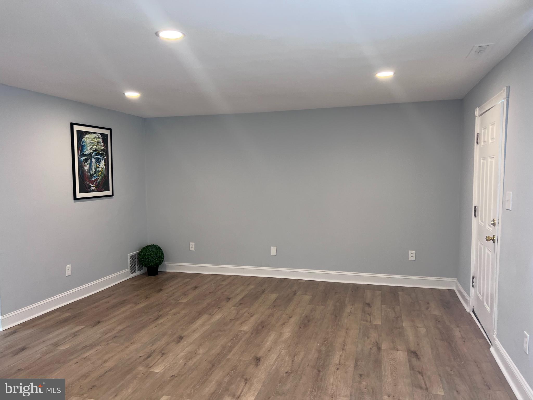 OLD TOWNE VILLAGE CONDOMINIUMS - Residential