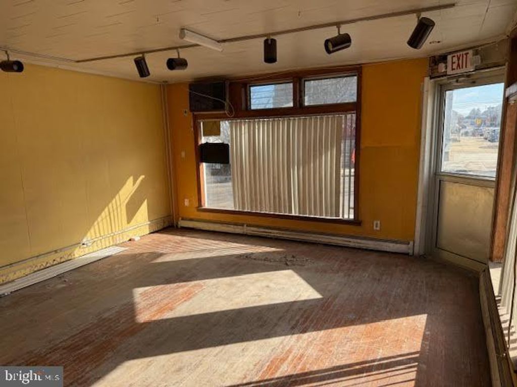 Photo of 520 Dekalb Street, BRIDGEPORT, PA 19401 (MLS # PAMC2162012)