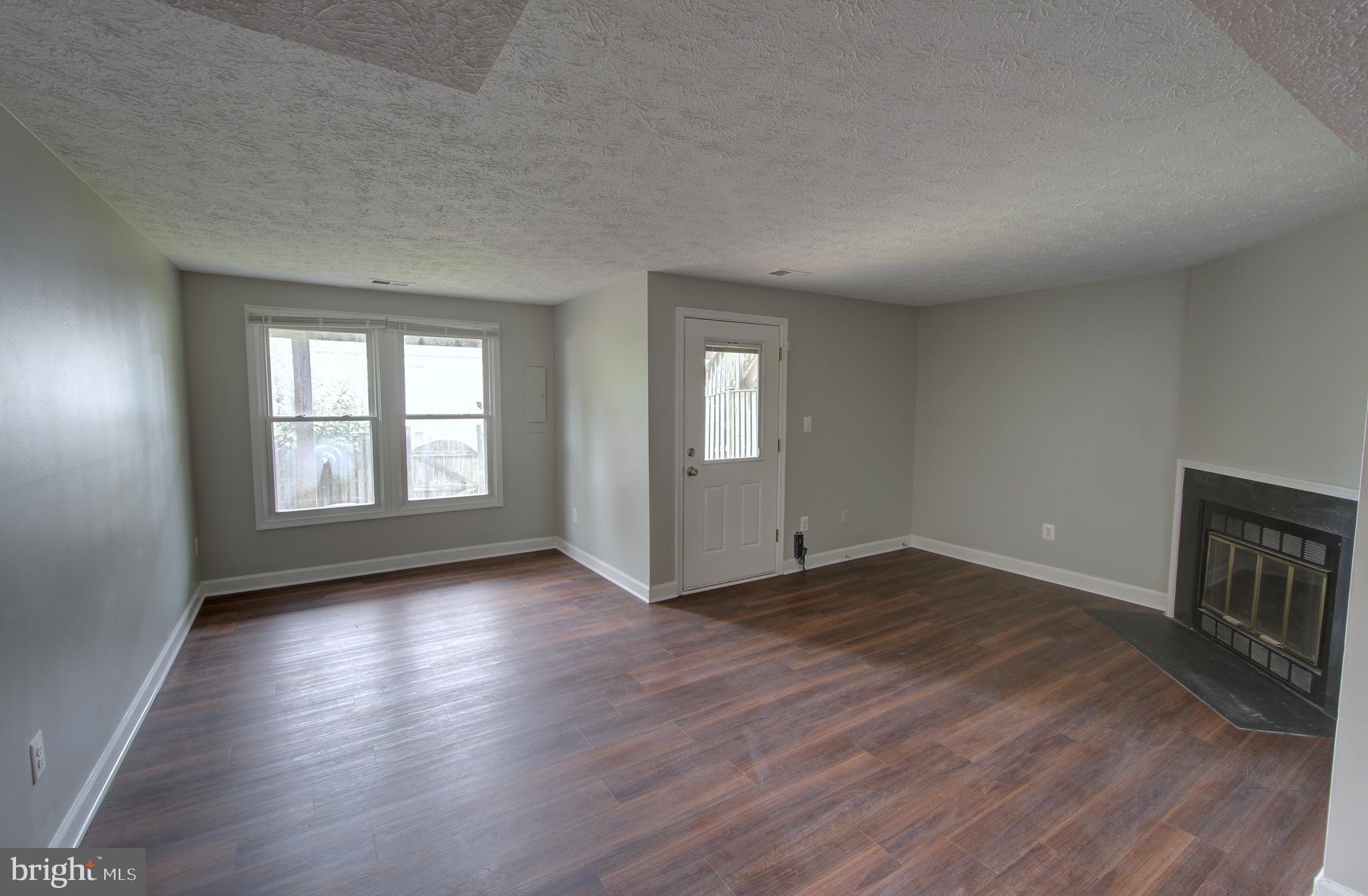 LITTLE ROCKY RUN - Residential Lease