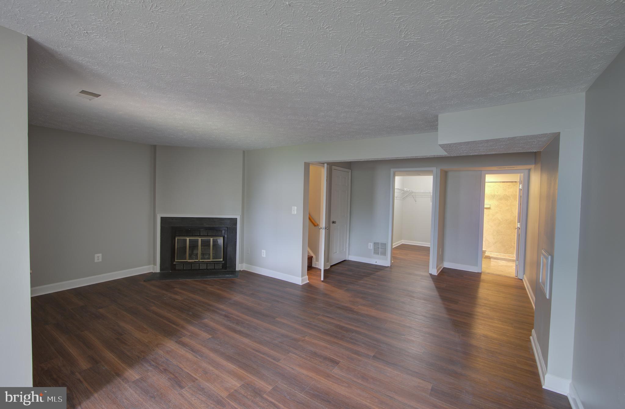 LITTLE ROCKY RUN - Residential Lease