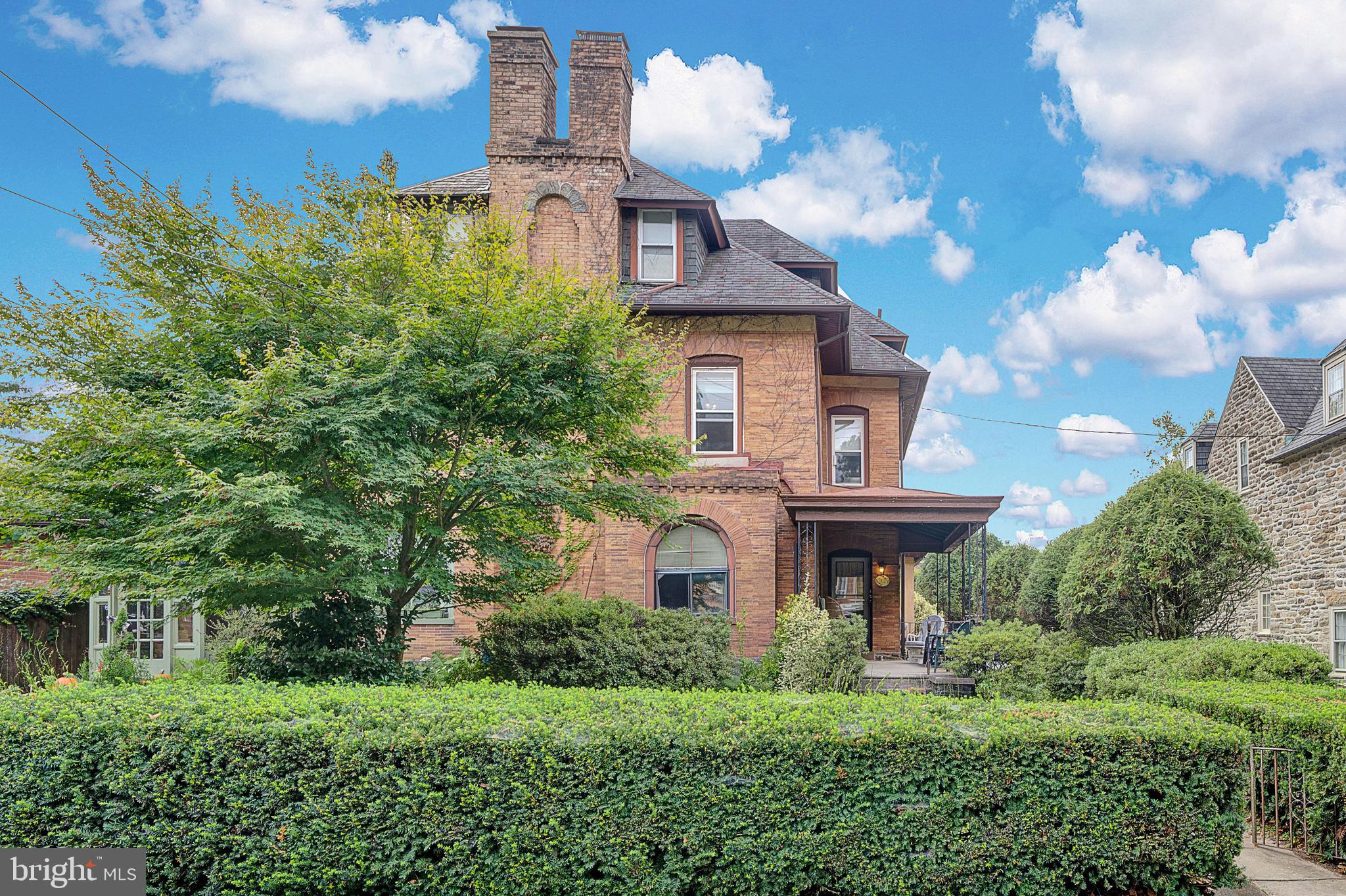 CHESTNUT HILL - Residential Income