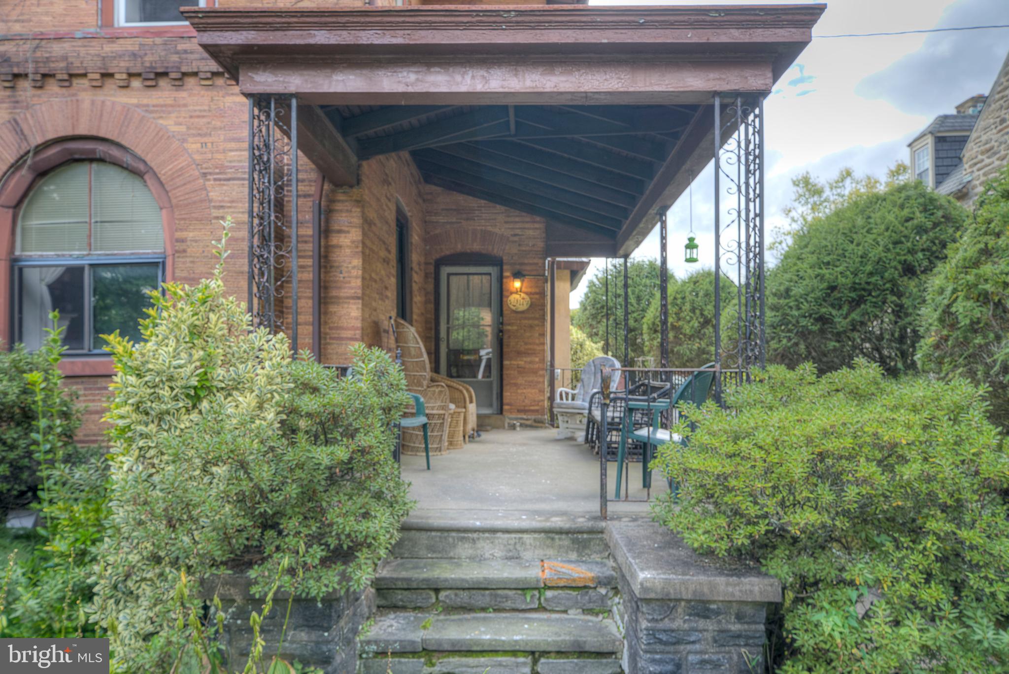 CHESTNUT HILL - Residential Income