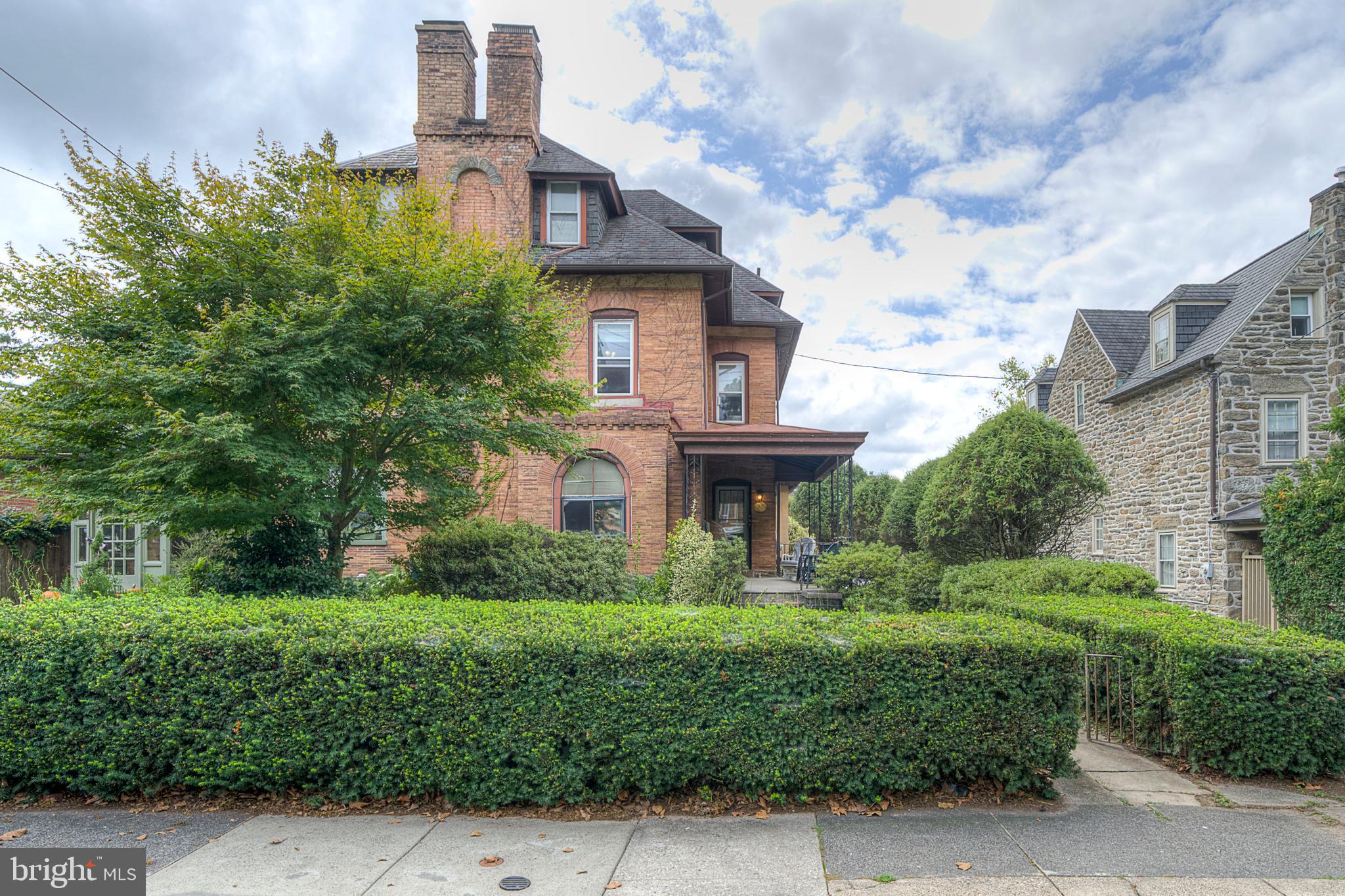 CHESTNUT HILL - Residential Income