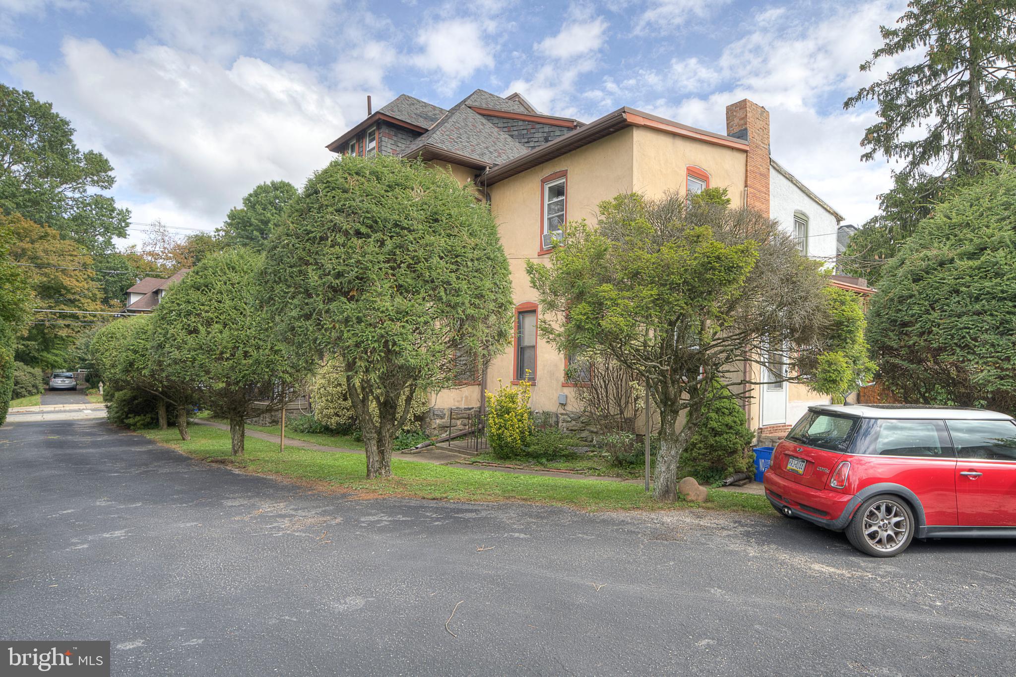CHESTNUT HILL - Residential Income