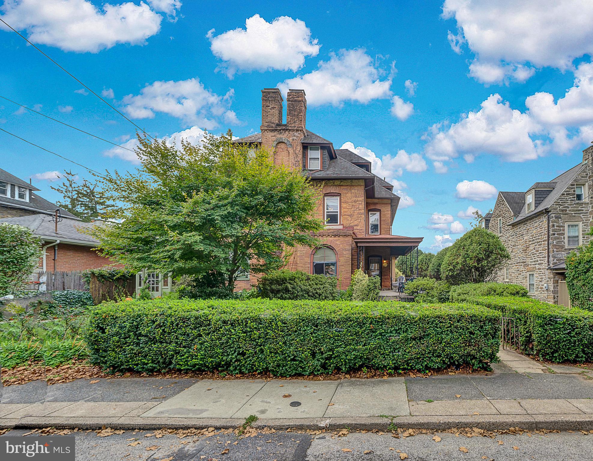 CHESTNUT HILL - Residential Income