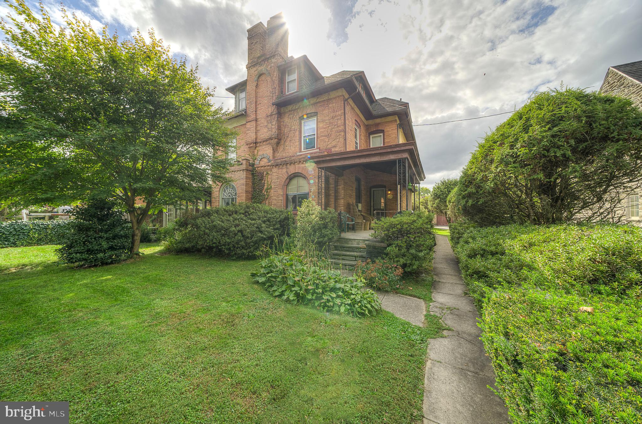 CHESTNUT HILL - Residential Income