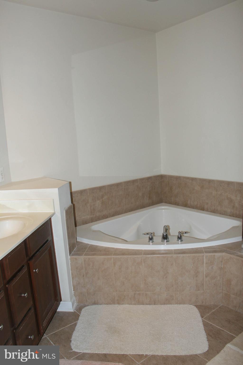 THE RESERVE CONDOMINIUMS - Residential