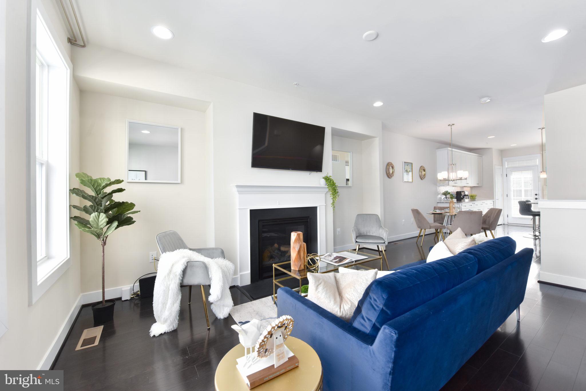 GLENMONT METROCENTRE - Residential