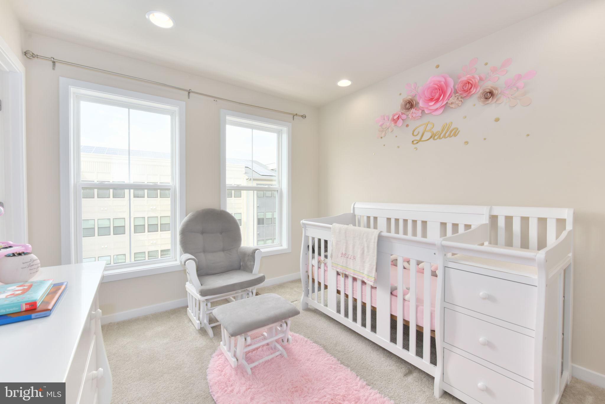 GLENMONT METROCENTRE - Residential