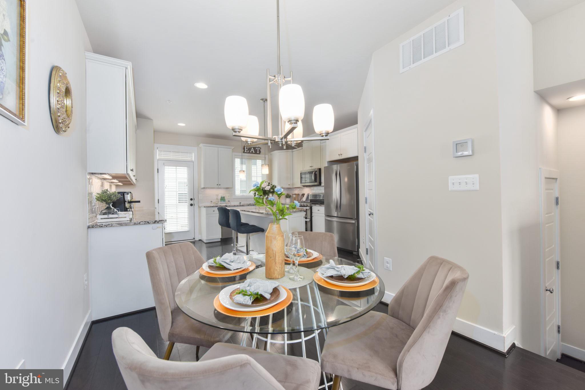 GLENMONT METROCENTRE - Residential