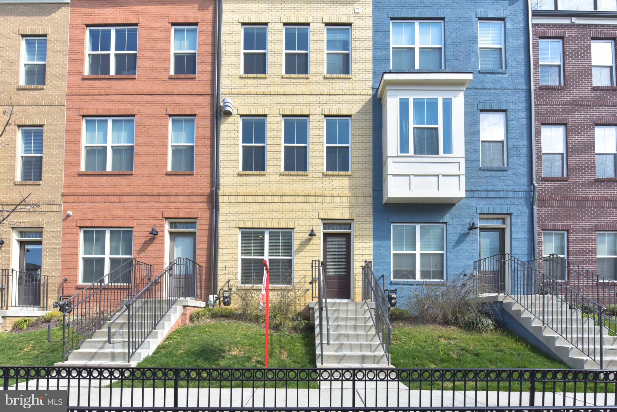 GLENMONT METROCENTRE - Residential