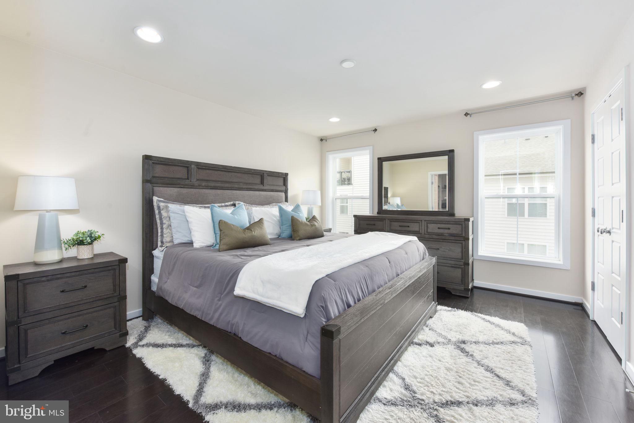 GLENMONT METROCENTRE - Residential